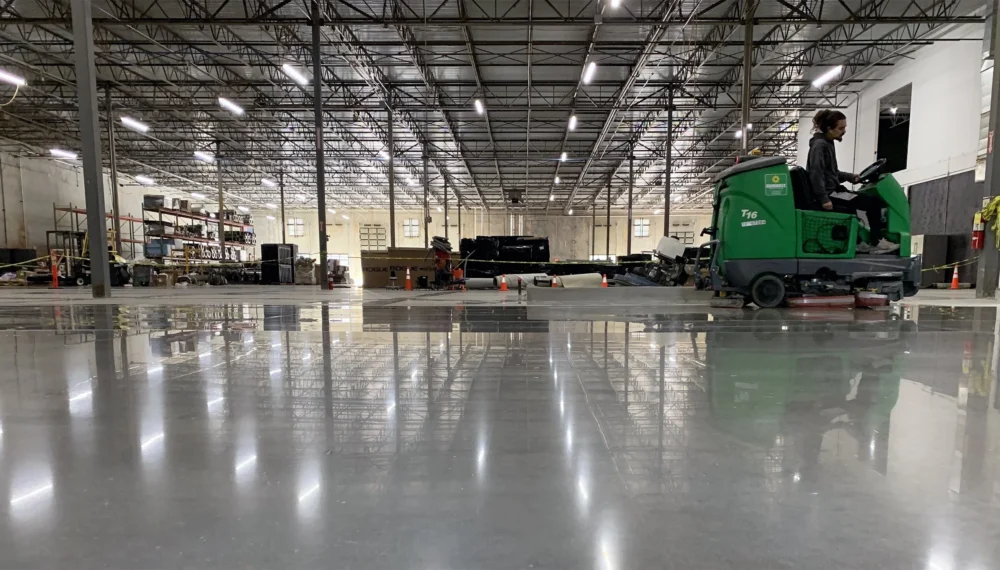 Polished-Concrete-Warehouse-Floor-Grindkings-Flooring-header (1)